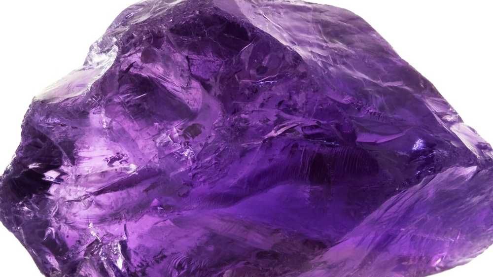 amethyst raw material shown in the rough